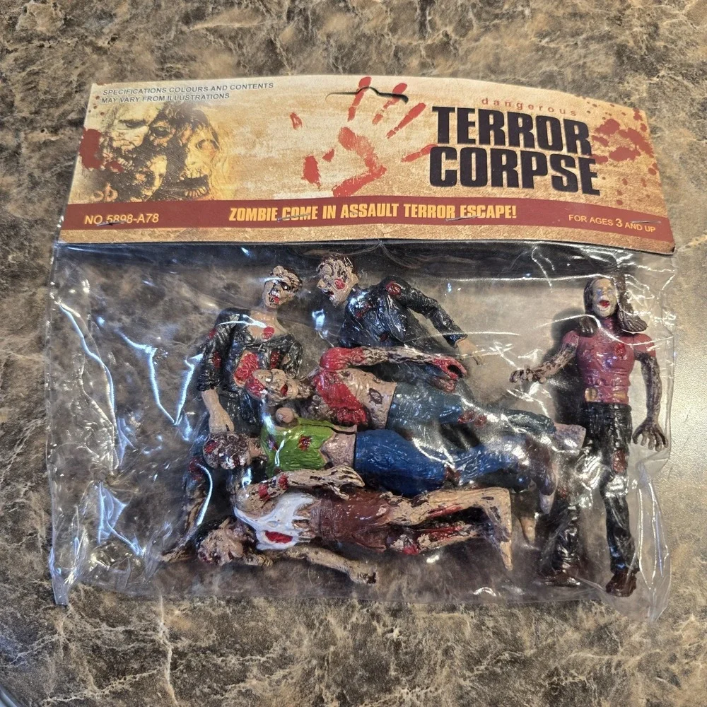 Terror Corpse Action Figure Pack‎  Zombie Realistic New Sealed